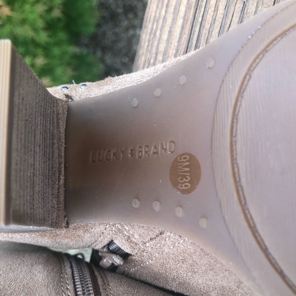 Donating🎉HP Lucky suede leather peep toe booties!   Sz 9 💰⬇️ - Picture 12 of 12